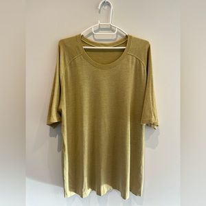 Lululemon Men’s Metal Vent Tech Shirt - Size XXL